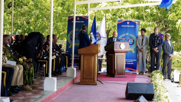 Des responsables de la Police Nationale d’Haïti et des invités ont célébré les 30 ans de l’institution lors d’une cérémonie officielle. L’événement a été partagé via la page Facebook de la PNH.