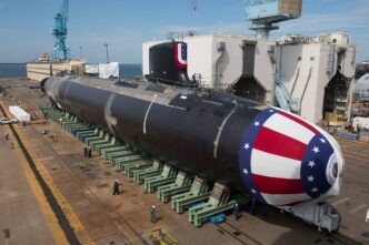 Vue aérienne d’un sous-marin nucléaire stratégique.