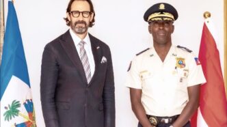 André Jonas Vladimir Paraison, DG par intérim de la PNH, a reçu la visite de courtoisie de l’ambassadeur du Canada, André François Giroux, à Tabarre.