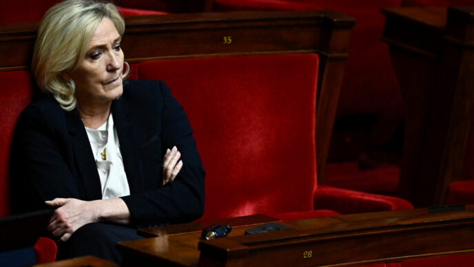 Marine Le Pen à l'Assemblée nationale. Crédit : JULIEN DE ROSA / AFP