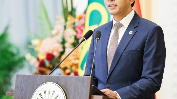 Andry Rajoelina en plein discours,face à la foule. Crédit photo : Page officielle d’Andry Rajoelina / Facebook
