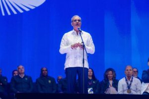 Le président dominicain Luis Abinader lors de la clôture des Jeux de Santo Domingo 2026, le 8 août 2026. Crédit : Instagram / @luisabinader